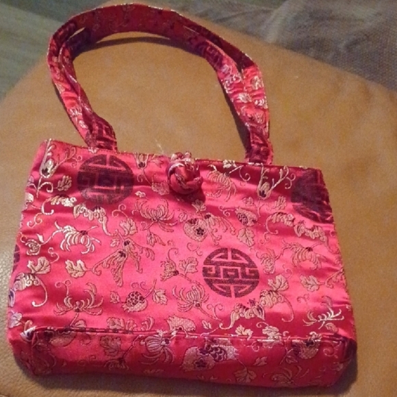 💙🏍Elegant Red Brocade Handbag - Picture 7 of 7